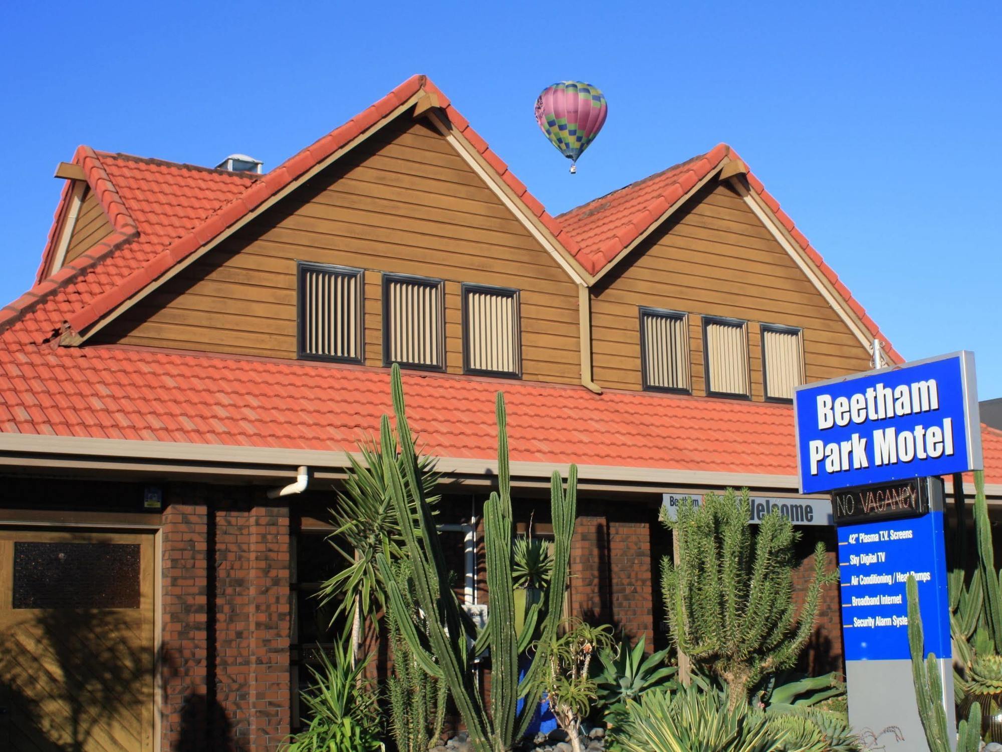 Beetham Park Motel Hamilton Dış mekan fotoğraf